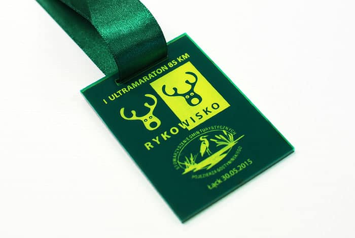 Medal z pleksi barwionej zielony
