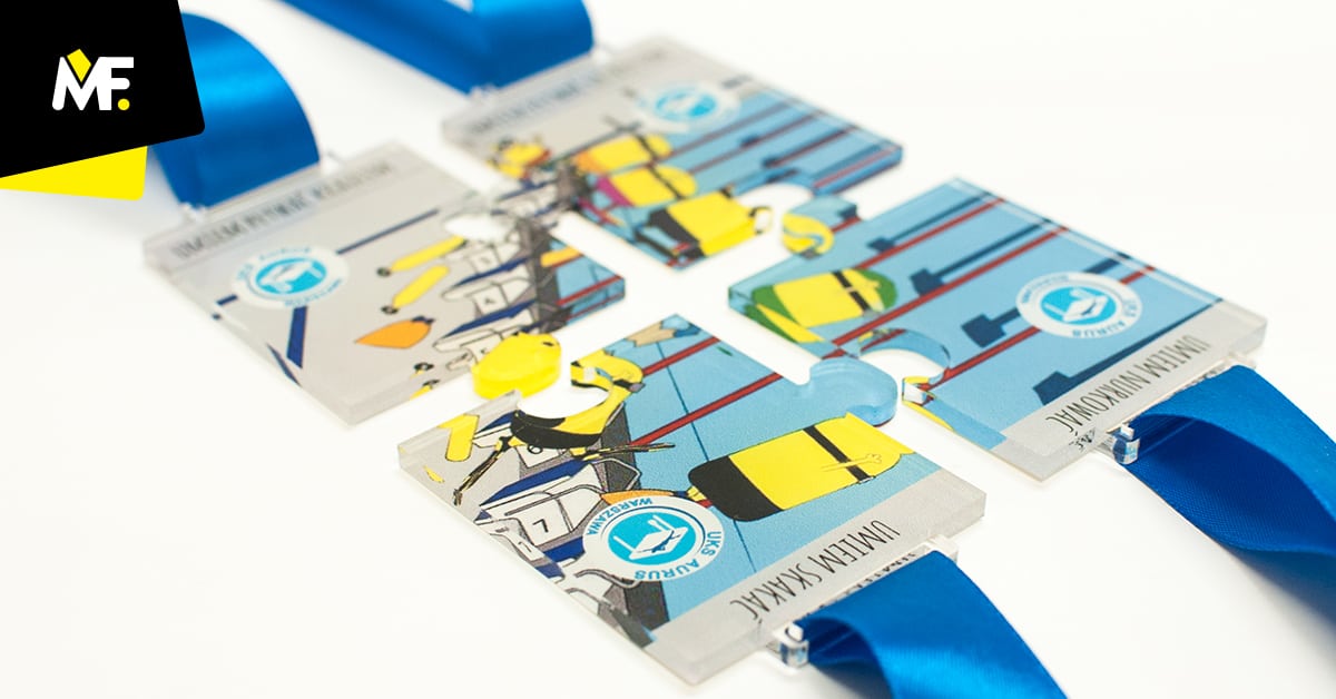 Medale pływackie dla uczestników Szkółki Pływackiej UKS AURUS